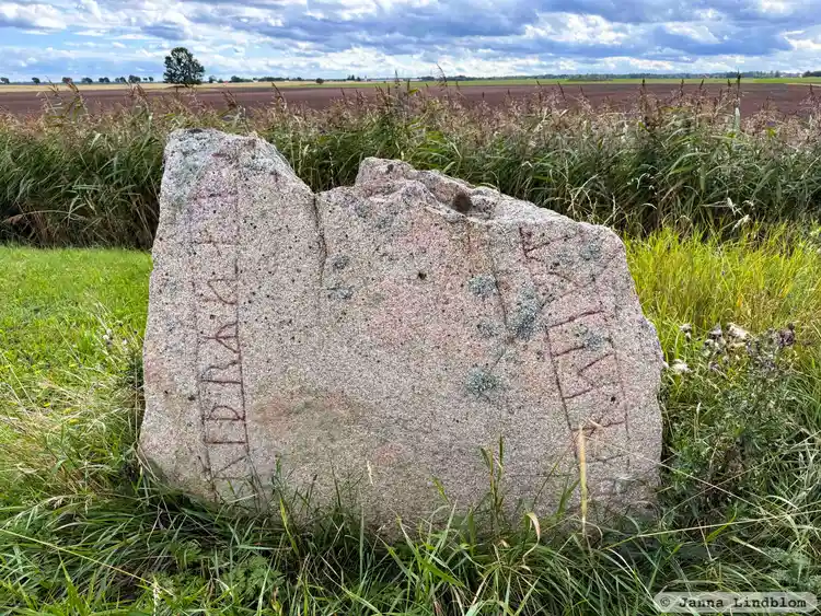Fotografi av Runsten Ög134, L2011:3249 taget av Janna Lindblom