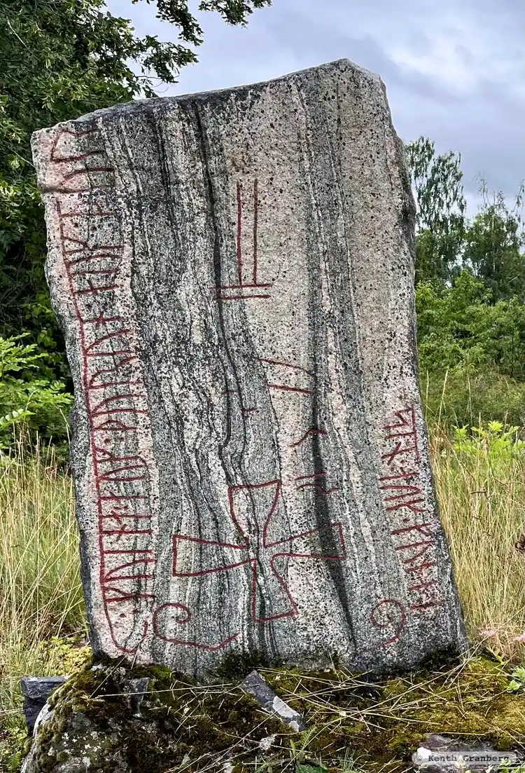 Fotografi av Runsten Ög150, L2012:5532 taget av Kenth Granberg