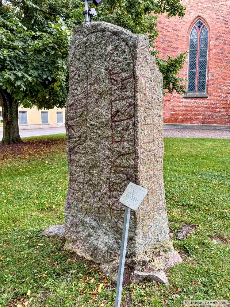 Fotografi av Runsten Ög165, L2010:532 taget av Janna Lindblom