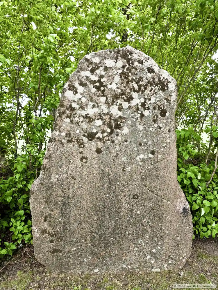Fotografi av Runsten Ög180, L2012:5298 taget av Jonatan Wilhelmsson