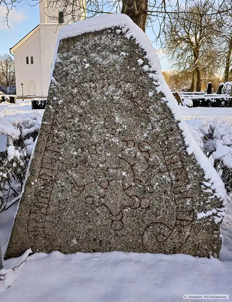 Fotografi av Runsten Ög184 - Ög185, L2011:9654 taget av Jonatan Wilhelmsson