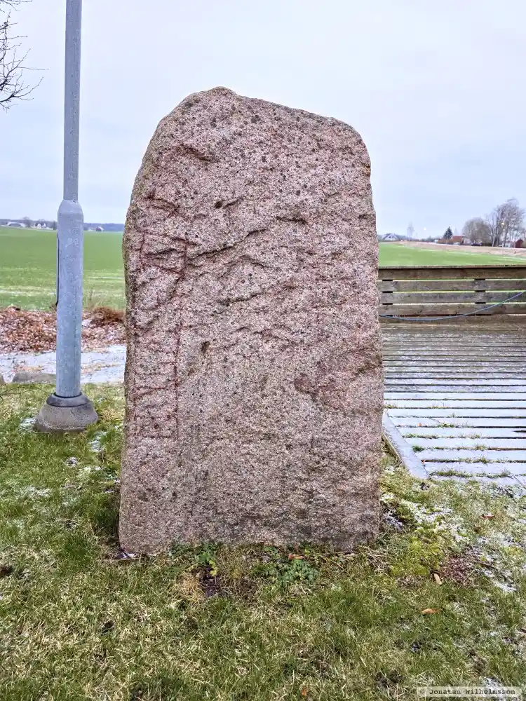 Fotografi av Runsten Ög204, L2010:7500 taget av Jonatan Wilhelmsson