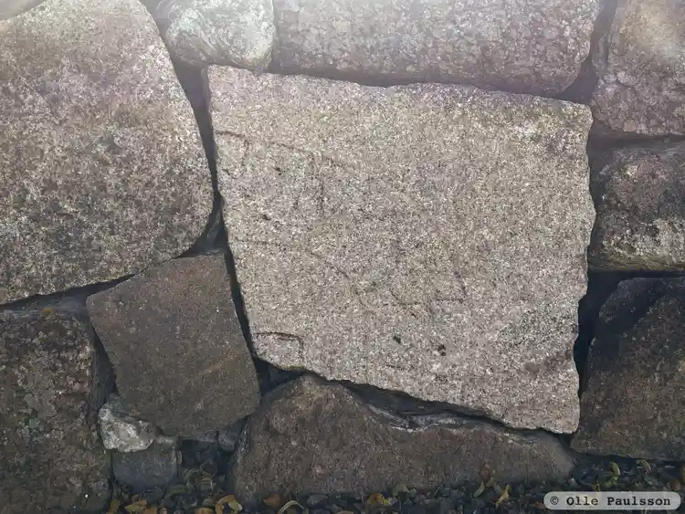 Fotografi av Runsten Ög222, L2010:7342 taget av Olle Paulsson