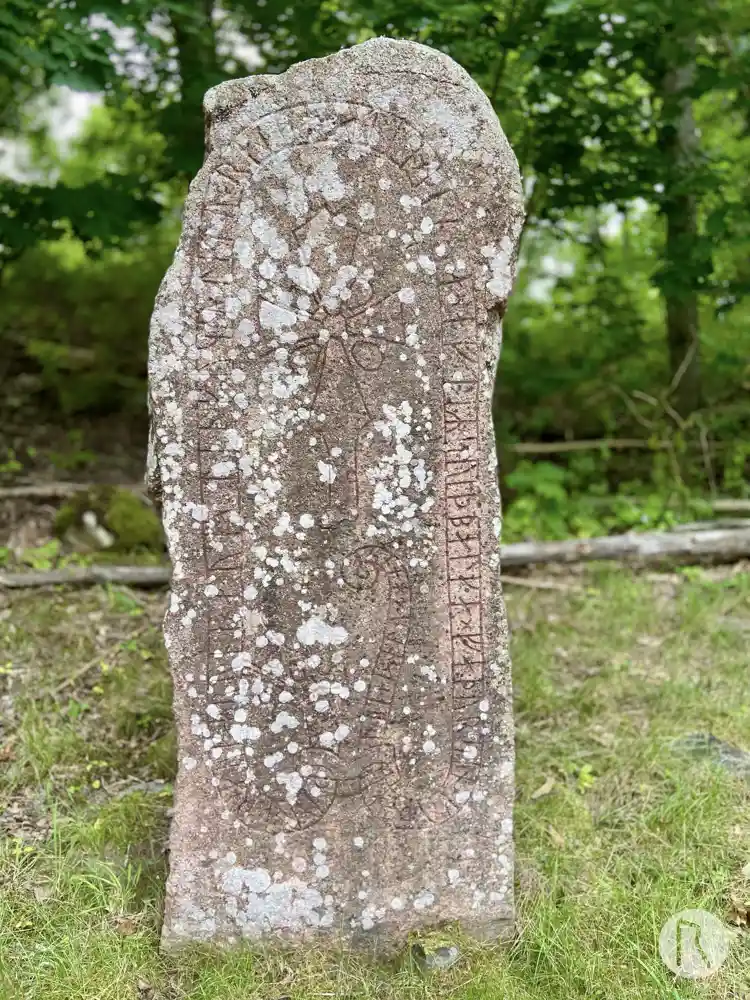 Fotografi av Runsten Sö187, L1983:2158 taget av Niklas Vackerdag