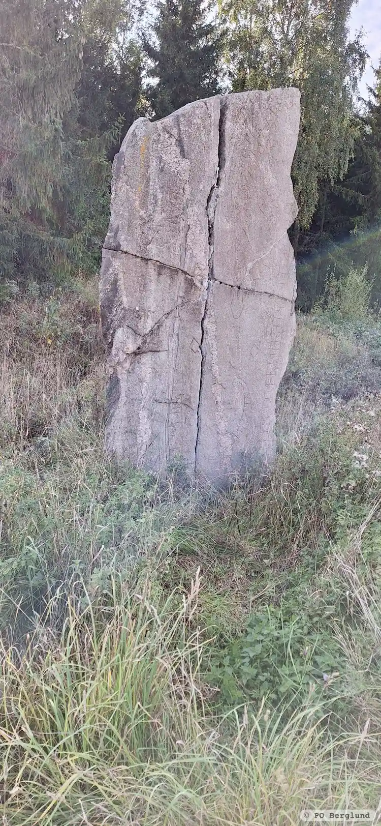 Fotografi av Runsten Sö7, L1985:1720 taget av PO Berglund