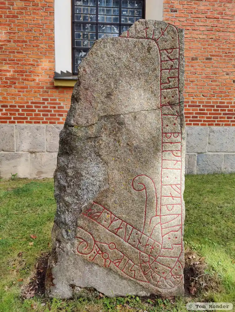 Fotografi av Runsten Sö96, L1985:8919 taget av Tom Monder