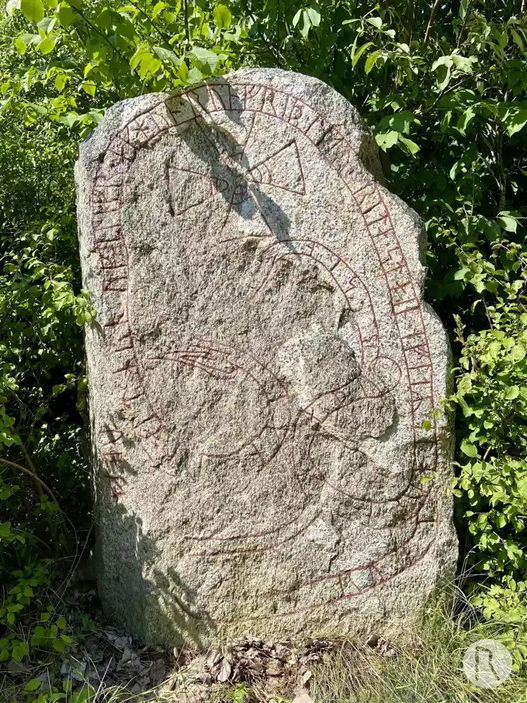 Fotografi av Runsten U1022, L1941:5263 taget av Niklas Vackerdag