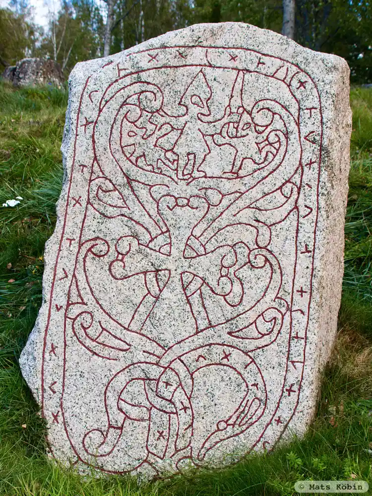 Fotografi av Runsten U1175, L1944:930 taget av Mats Köbin