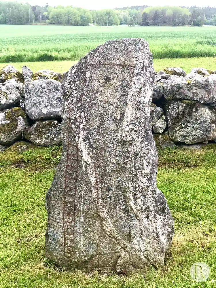 Fotografi av Runsten U184, L2014:3504 taget av Niklas Vackerdag