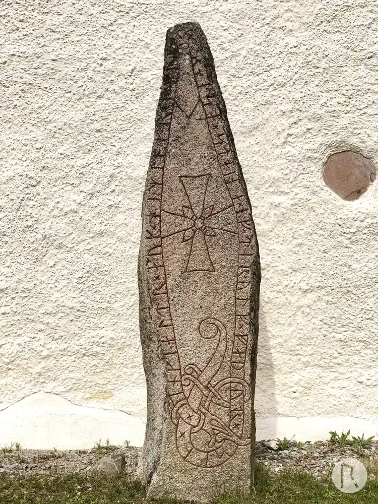 Fotografi av Runsten U256, L2017:6944 taget av Niklas Vackerdag