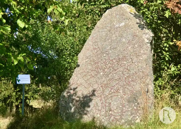 Fotografi av Runsten U287, L2017:4280 taget av Niklas Vackerdag