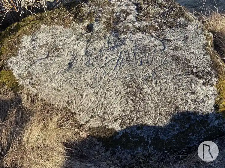 Fotografi av Runsten U307, L2015:5459 taget av Niklas Vackerdag