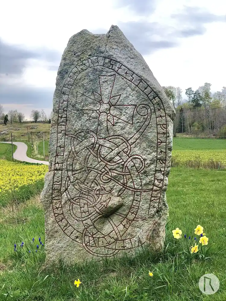 Fotografi av Runsten U503, L2016:3685 taget av Niklas Vackerdag