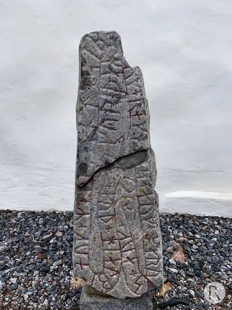Fotografi av Runsten U558, L2013:3076 taget av Niklas Vackerdag