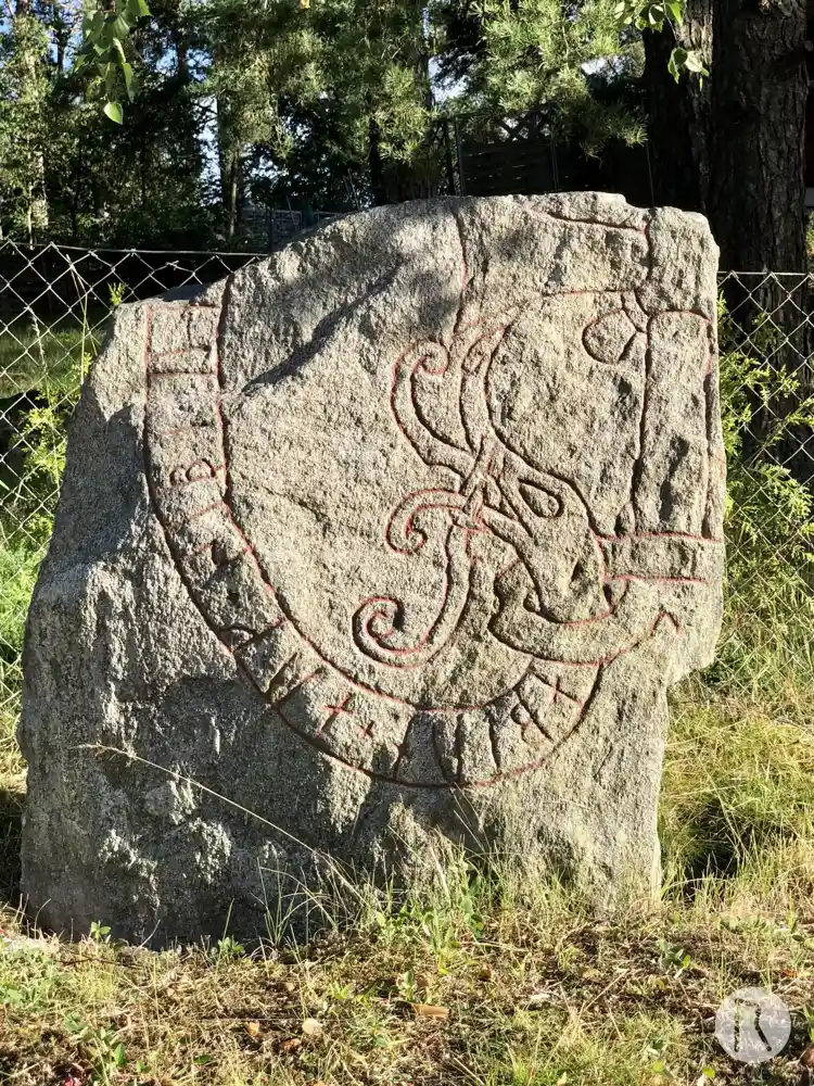Fotografi av Runsten U621, L2017:3108 taget av Niklas Vackerdag