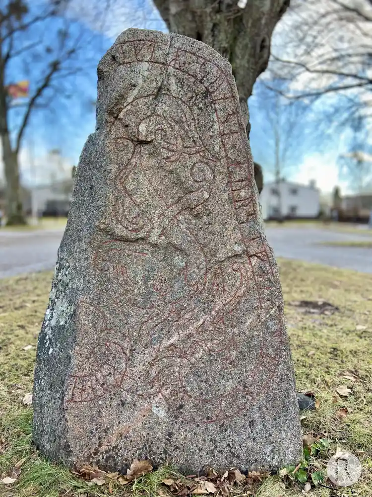 Fotografi av Runsten U622, L2017:522 taget av Niklas Vackerdag