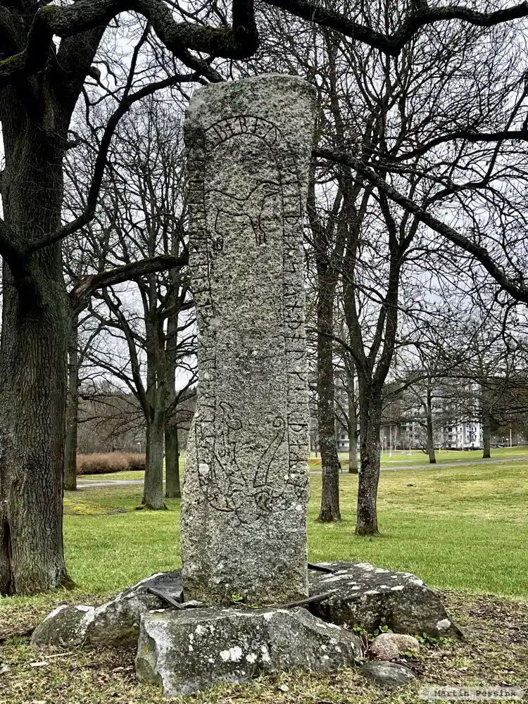 Fotografi av Runsten U79, L2012:490 taget av Martin Pessink