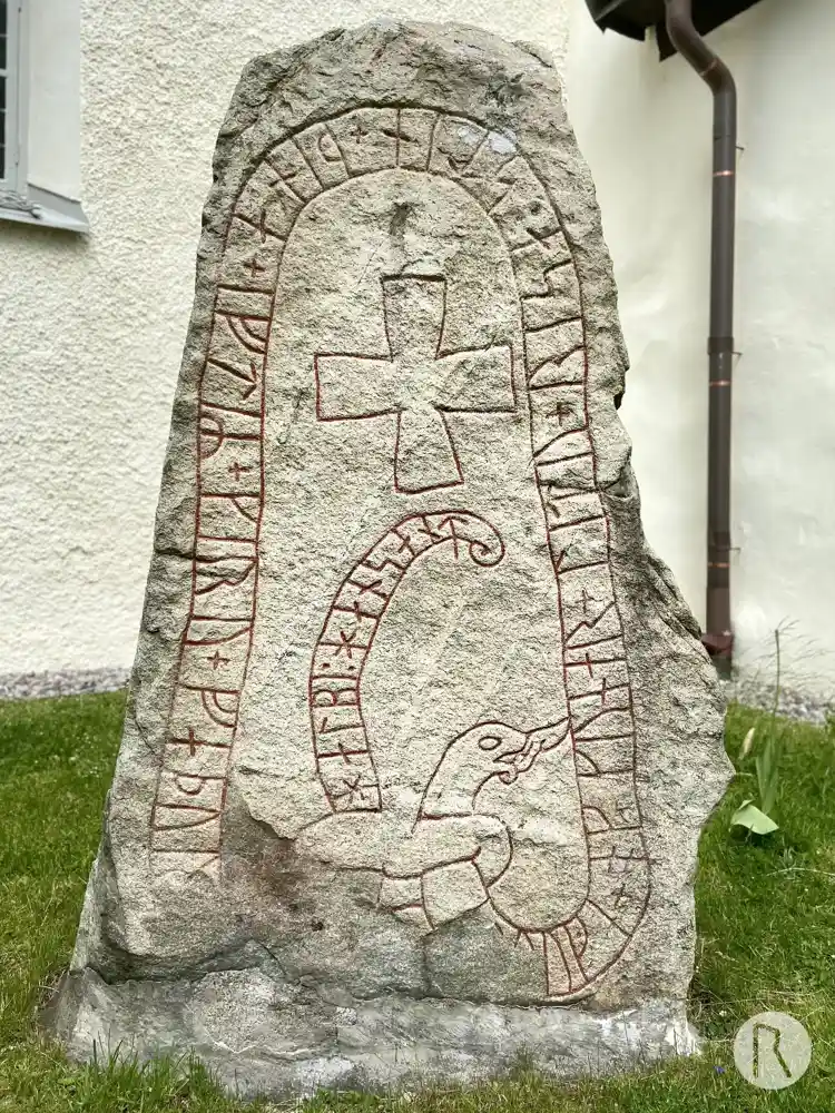 Fotografi av Runsten U94, L2015:4741 taget av Niklas Vackerdag