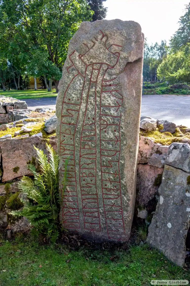 Fotografi av Runsten Vg171, L1966:1845 taget av Janna Lindblom